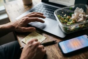 The Art of Talking to Machines: Why Your Colleagues Write Better Prompts After Lunch promptlunchintranet